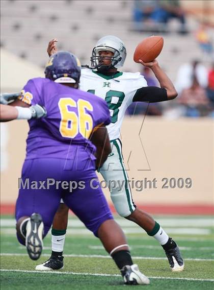 Thumbnail 1 in Ball vs. Hightower (Texas Bi-District Playoffs) photogallery.