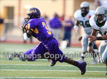 Thumbnail 1 in Ball vs. Hightower (Texas Bi-District Playoffs) photogallery.
