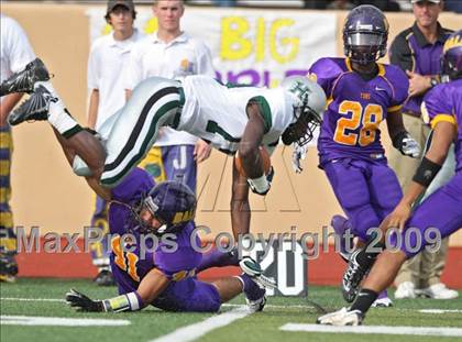 Thumbnail 3 in Ball vs. Hightower (Texas Bi-District Playoffs) photogallery.