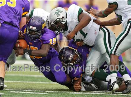 Thumbnail 2 in Ball vs. Hightower (Texas Bi-District Playoffs) photogallery.