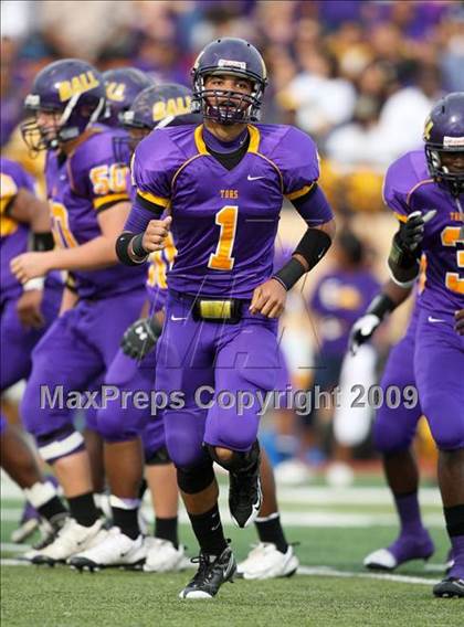 Thumbnail 3 in Ball vs. Hightower (Texas Bi-District Playoffs) photogallery.