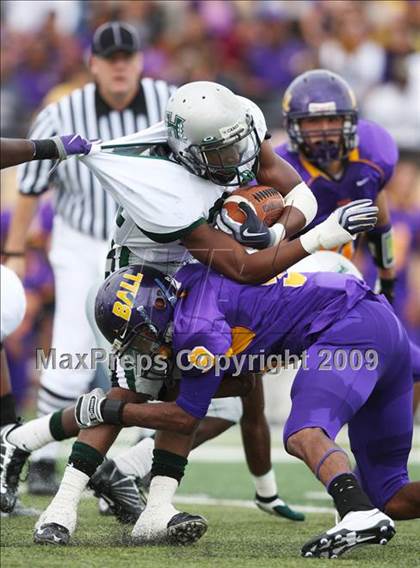 Thumbnail 3 in Ball vs. Hightower (Texas Bi-District Playoffs) photogallery.