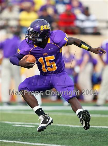 Thumbnail 2 in Ball vs. Hightower (Texas Bi-District Playoffs) photogallery.