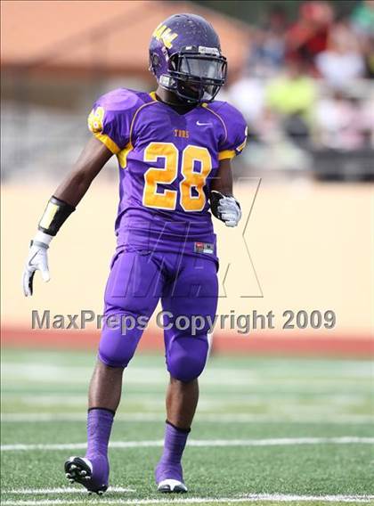 Thumbnail 3 in Ball vs. Hightower (Texas Bi-District Playoffs) photogallery.
