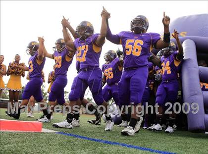 Thumbnail 2 in Ball vs. Hightower (Texas Bi-District Playoffs) photogallery.