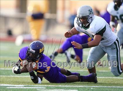 Thumbnail 1 in Ball vs. Hightower (Texas Bi-District Playoffs) photogallery.