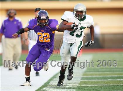 Thumbnail 3 in Ball vs. Hightower (Texas Bi-District Playoffs) photogallery.
