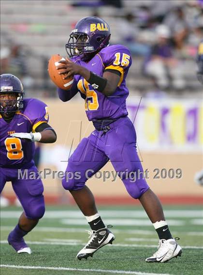 Thumbnail 3 in Ball vs. Hightower (Texas Bi-District Playoffs) photogallery.