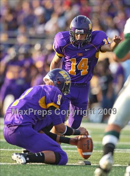 Thumbnail 3 in Ball vs. Hightower (Texas Bi-District Playoffs) photogallery.
