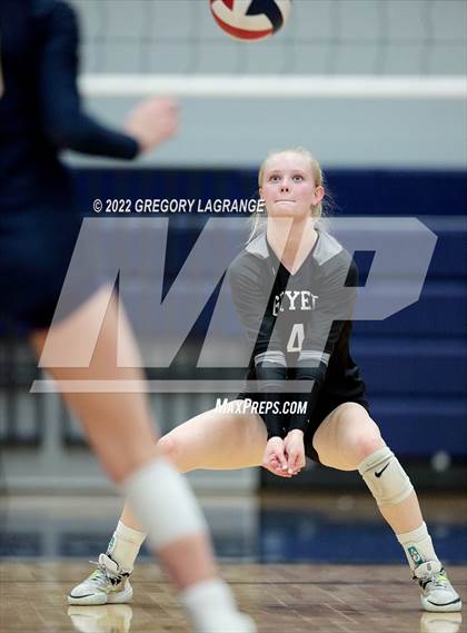 Thumbnail 1 in Guyer vs. Highland Park (UIL 6A Regional Quarterfinals) photogallery.