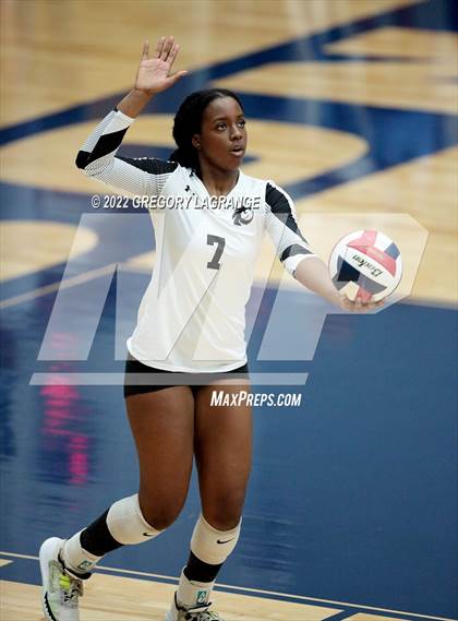 Thumbnail 3 in Guyer vs. Highland Park (UIL 6A Regional Quarterfinals) photogallery.