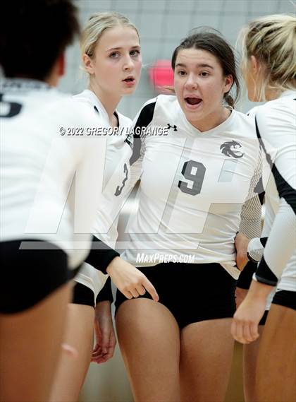 Thumbnail 1 in Guyer vs. Highland Park (UIL 6A Regional Quarterfinals) photogallery.
