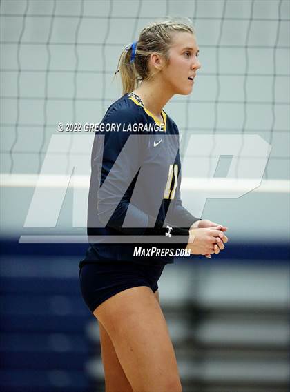 Thumbnail 1 in Guyer vs. Highland Park (UIL 6A Regional Quarterfinals) photogallery.