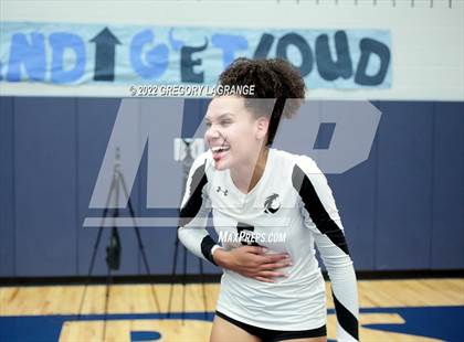 Thumbnail 2 in Guyer vs. Highland Park (UIL 6A Regional Quarterfinals) photogallery.
