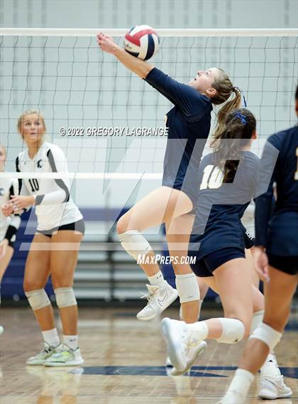 Thumbnail 2 in Guyer vs. Highland Park (UIL 6A Regional Quarterfinals) photogallery.