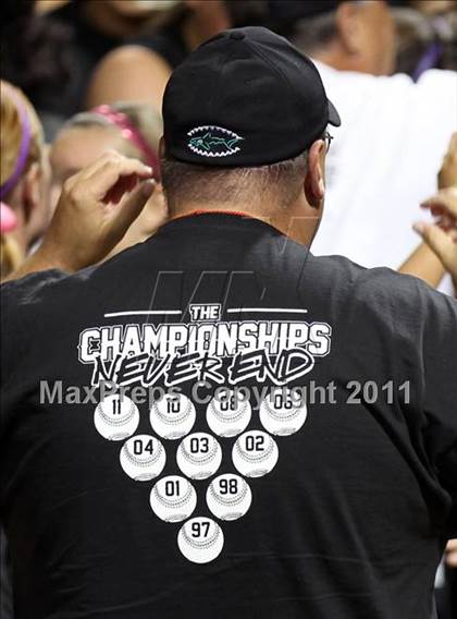 Thumbnail 2 in Santiago vs. Canyon (CIF SS D1 Final) photogallery.