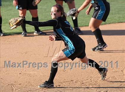 Thumbnail 2 in Santiago vs. Canyon (CIF SS D1 Final) photogallery.