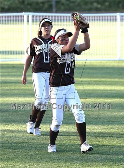 Thumbnail 3 in Santiago vs. Canyon (CIF SS D1 Final) photogallery.