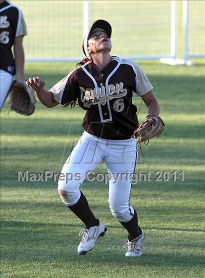 Thumbnail 2 in Santiago vs. Canyon (CIF SS D1 Final) photogallery.