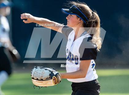 Thumbnail 1 in Del Campo @ Oak Ridge photogallery.