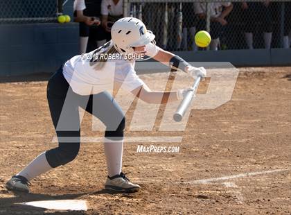 Thumbnail 3 in Del Campo @ Oak Ridge photogallery.