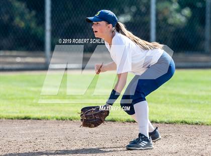 Thumbnail 3 in Del Campo @ Oak Ridge photogallery.