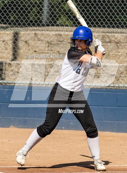 Thumbnail 1 in Del Campo @ Oak Ridge photogallery.