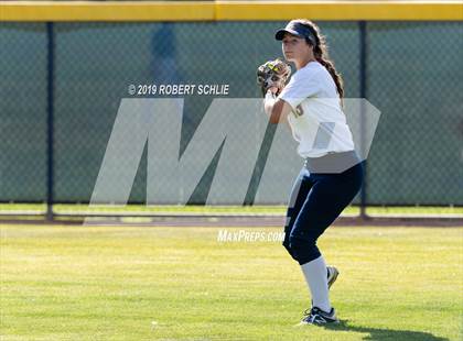 Thumbnail 3 in Del Campo @ Oak Ridge photogallery.