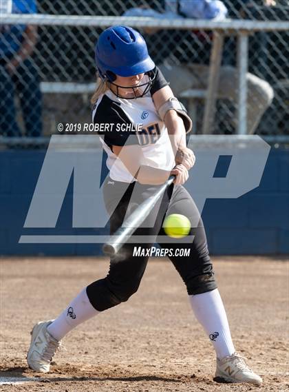 Thumbnail 2 in Del Campo @ Oak Ridge photogallery.