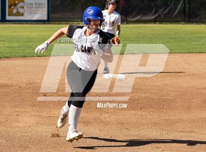 Thumbnail 3 in Del Campo @ Oak Ridge photogallery.