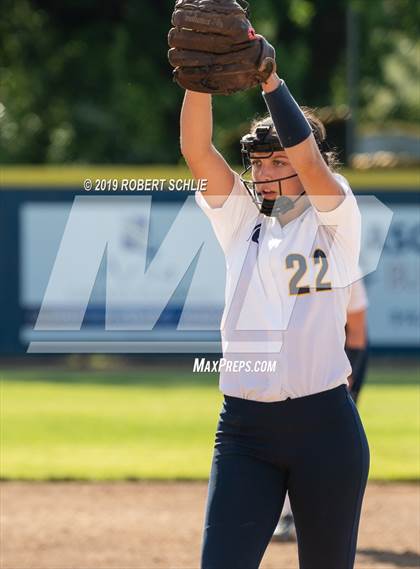 Thumbnail 2 in Del Campo @ Oak Ridge photogallery.