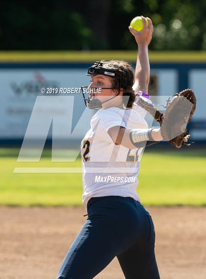 Thumbnail 3 in Del Campo @ Oak Ridge photogallery.