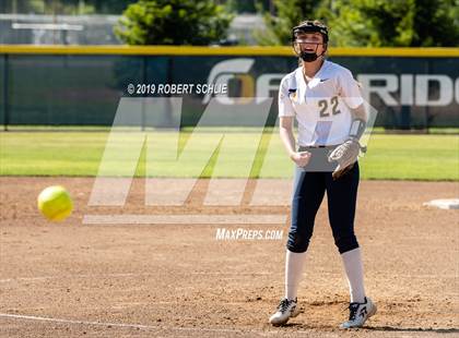Thumbnail 3 in Del Campo @ Oak Ridge photogallery.
