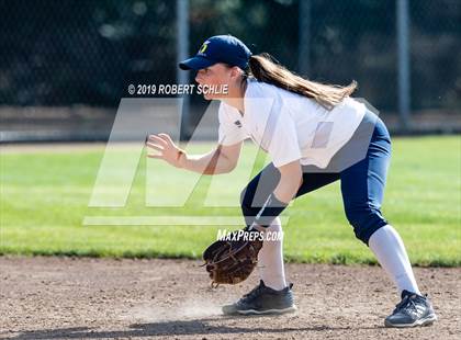 Thumbnail 2 in Del Campo @ Oak Ridge photogallery.
