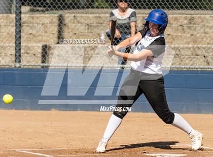 Thumbnail 2 in Del Campo @ Oak Ridge photogallery.