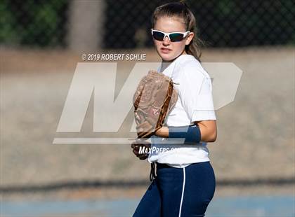 Thumbnail 3 in Del Campo @ Oak Ridge photogallery.