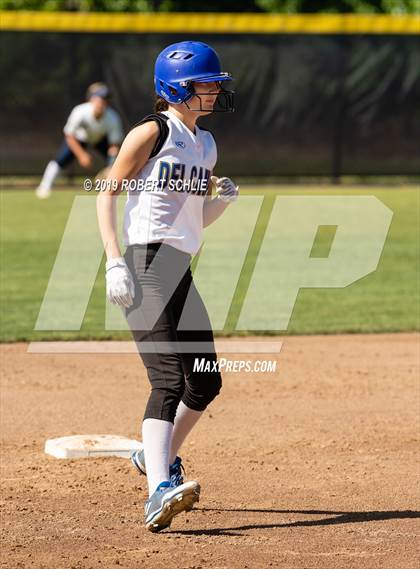 Thumbnail 3 in Del Campo @ Oak Ridge photogallery.