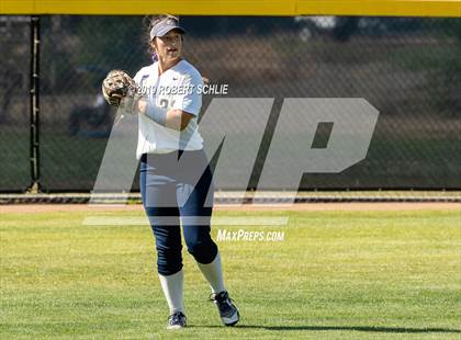 Thumbnail 2 in Del Campo @ Oak Ridge photogallery.