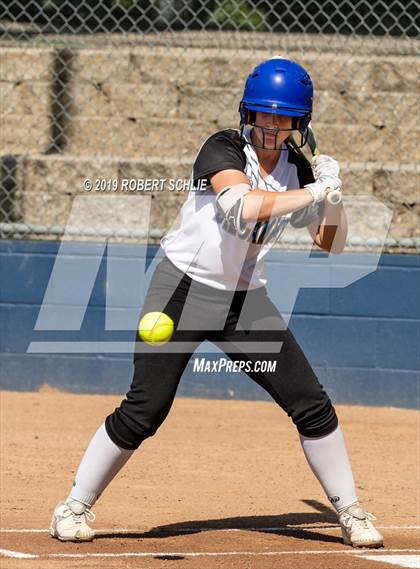 Thumbnail 2 in Del Campo @ Oak Ridge photogallery.