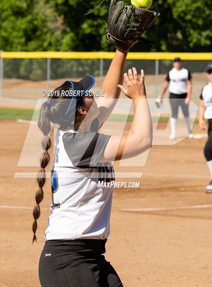 Thumbnail 2 in Del Campo @ Oak Ridge photogallery.