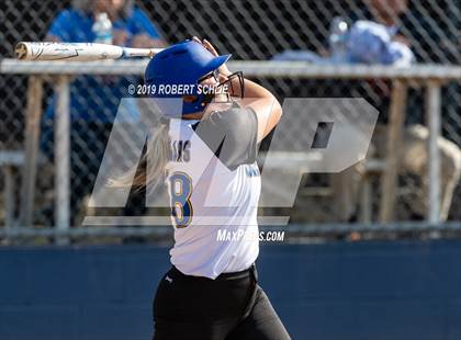 Thumbnail 3 in Del Campo @ Oak Ridge photogallery.