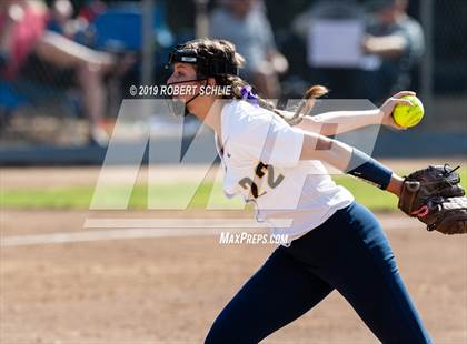 Thumbnail 1 in Del Campo @ Oak Ridge photogallery.