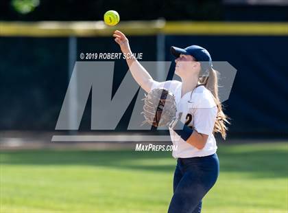 Thumbnail 1 in Del Campo @ Oak Ridge photogallery.