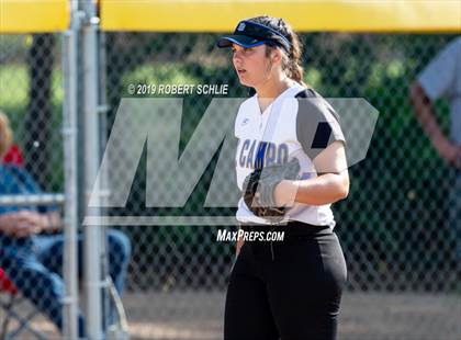 Thumbnail 3 in Del Campo @ Oak Ridge photogallery.