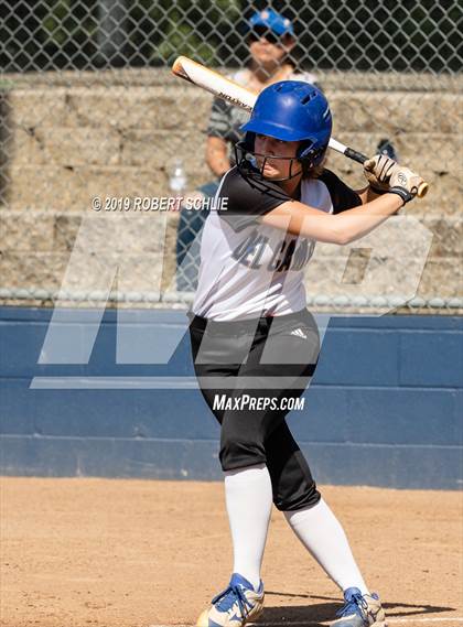Thumbnail 3 in Del Campo @ Oak Ridge photogallery.