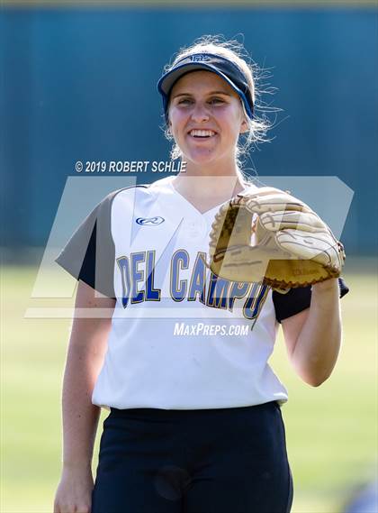 Thumbnail 1 in Del Campo @ Oak Ridge photogallery.