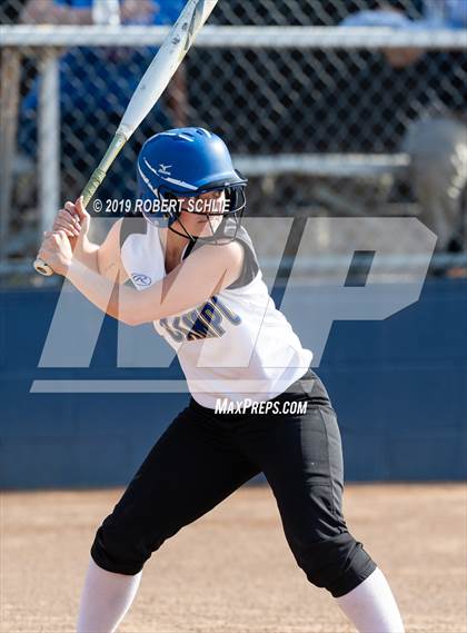 Thumbnail 1 in Del Campo @ Oak Ridge photogallery.
