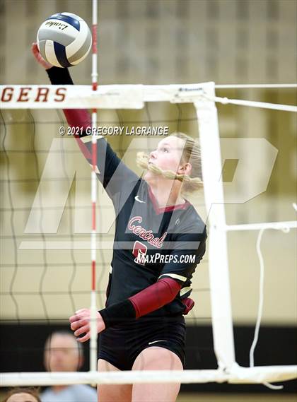 Thumbnail 3 in Fossil Ridge vs Keller Central photogallery.