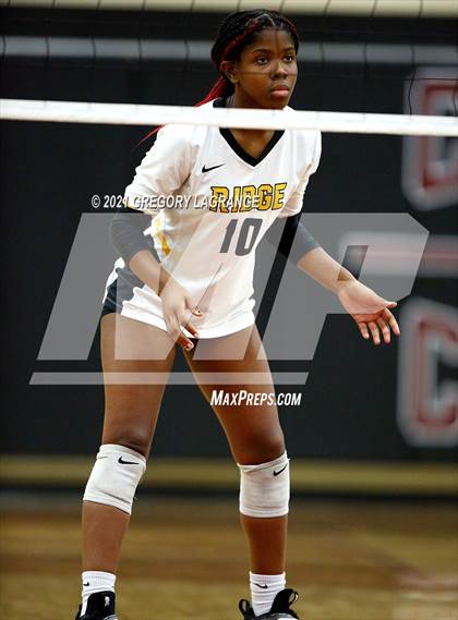 Thumbnail 2 in Fossil Ridge vs Keller Central photogallery.