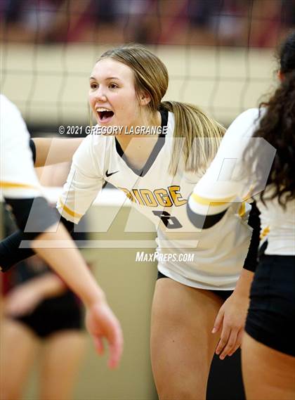 Thumbnail 2 in Fossil Ridge vs Keller Central photogallery.